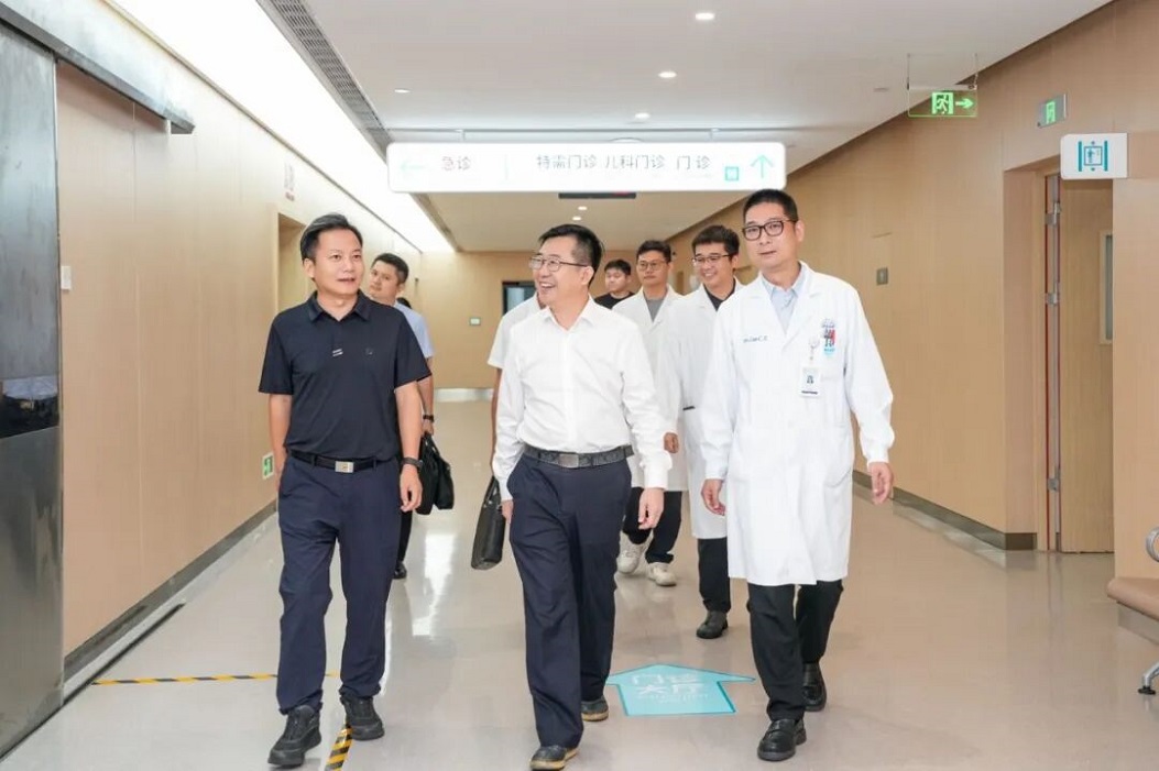 海南省卫生健康委党委书记、主任李文秀一行莅临三亚崖州湾科技城医院研指导工作